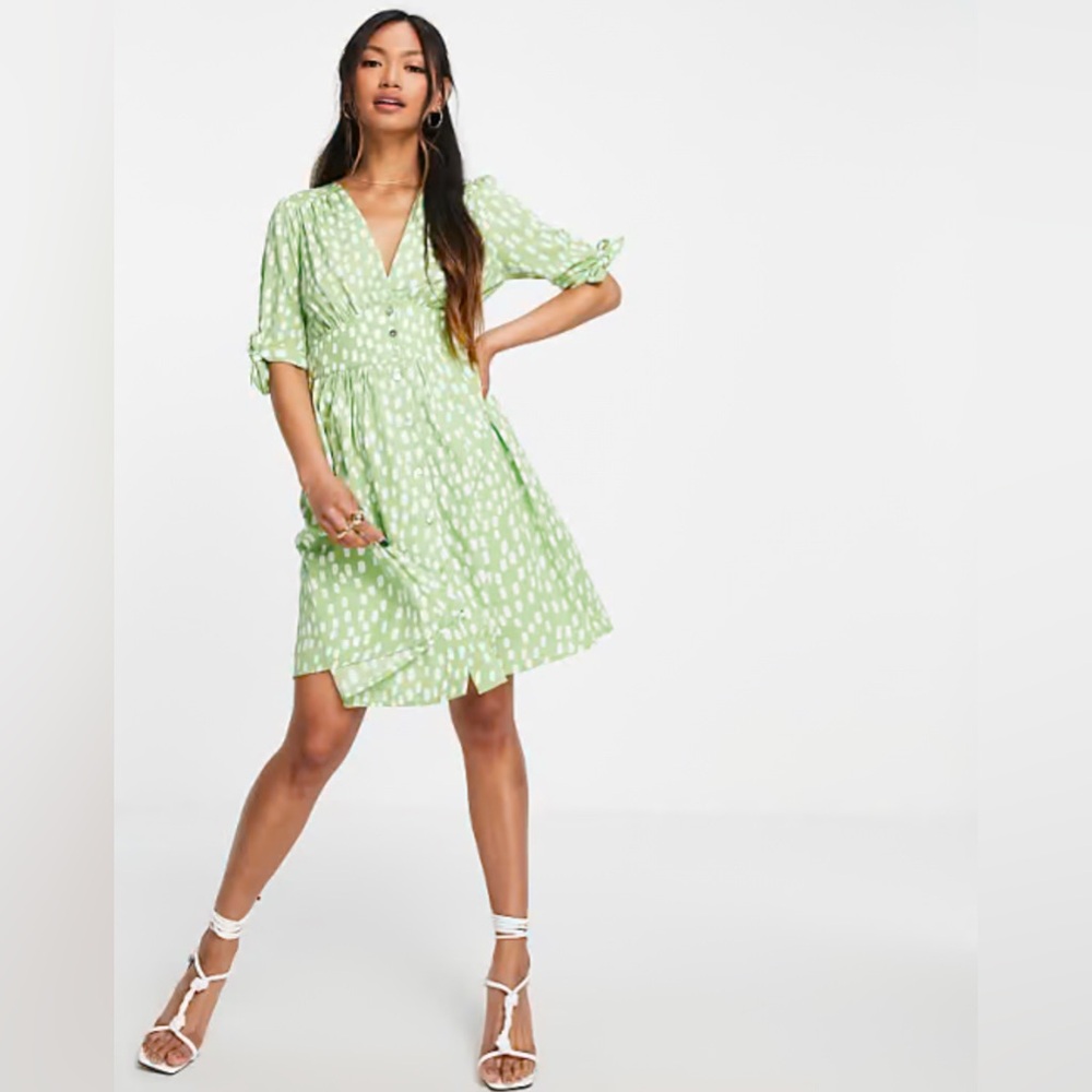 Vero Moda exclusive mini tea dress in green spot print